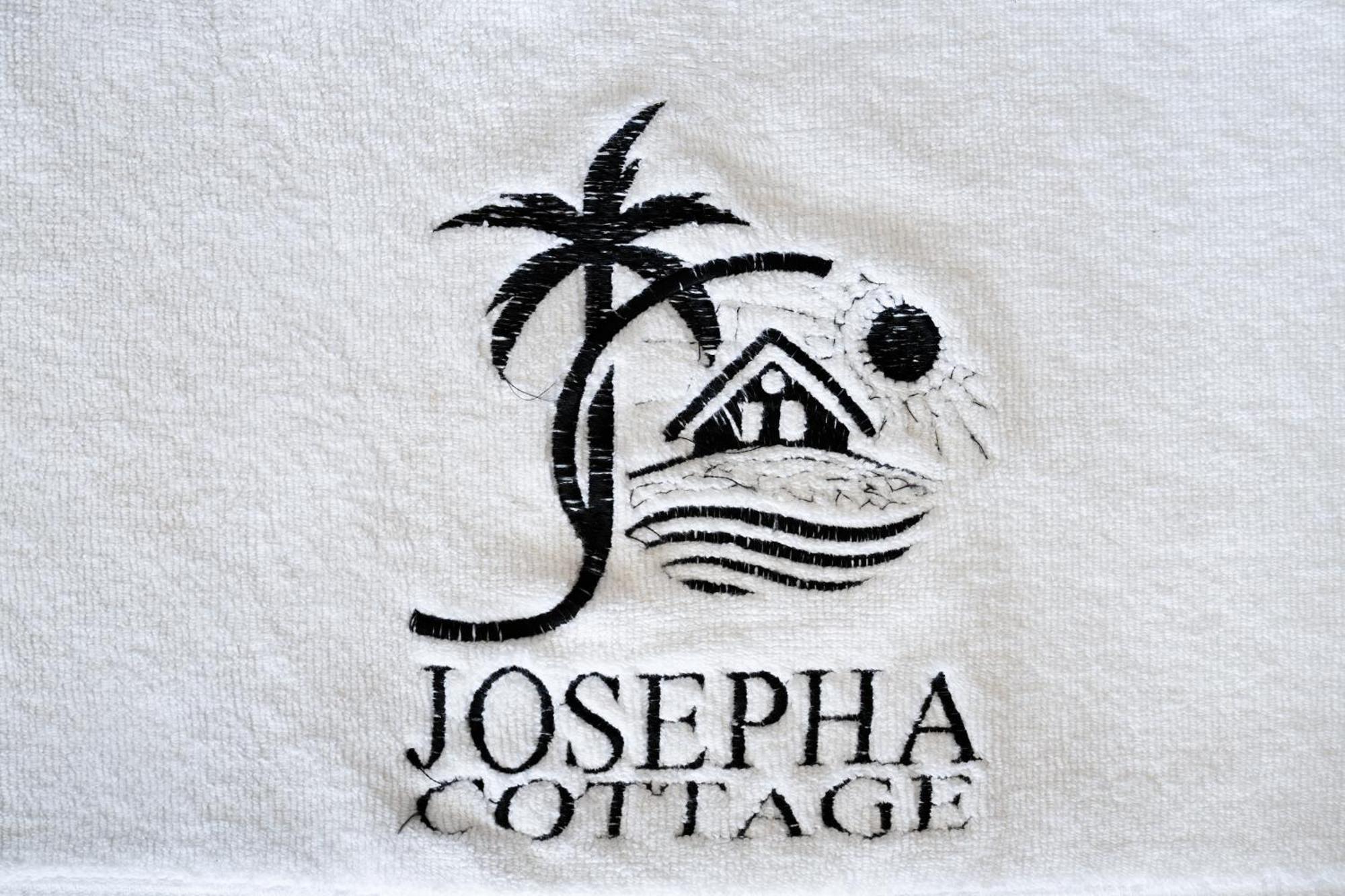 Josepha Cottage Ngurbloat Buitenkant foto